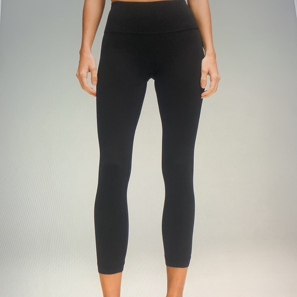 lululemon athletica Pants - NWOT Lululemon Black Wunder Train Contour Crop